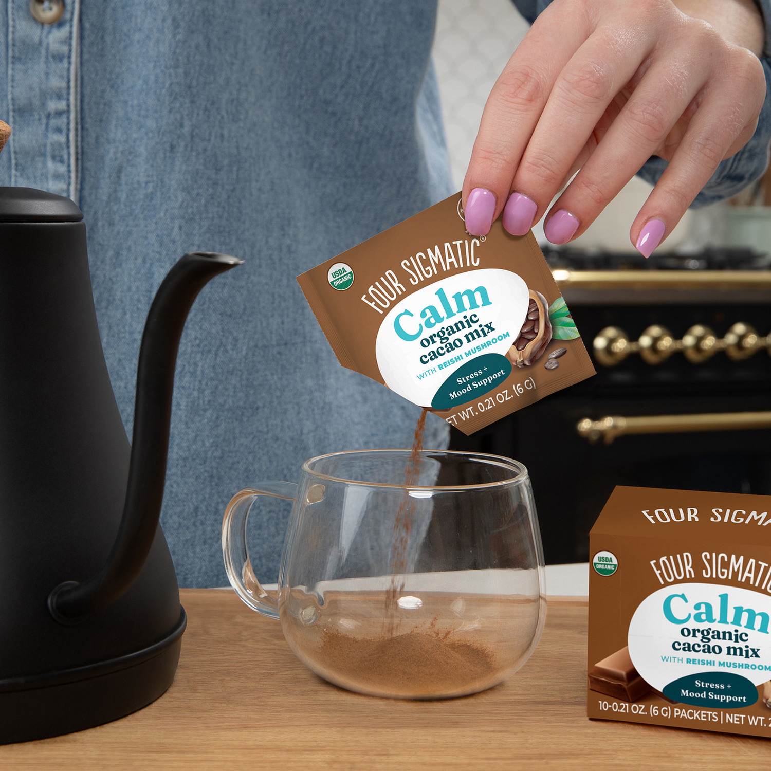 calm-cacao-packets-r9 calm-cocoa-ss-lifestyle-2026_1.png